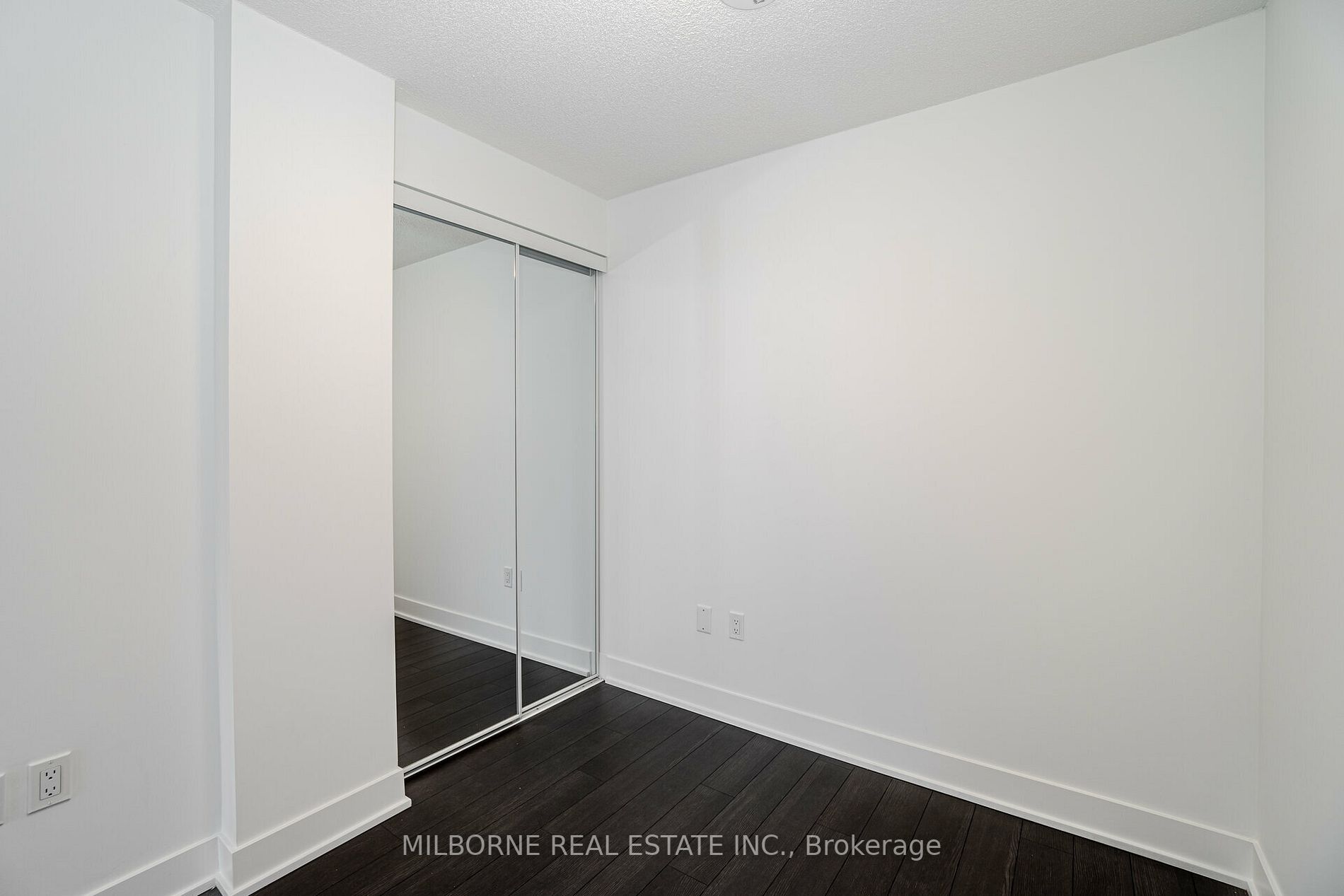 60 George Butchart Dr, #119