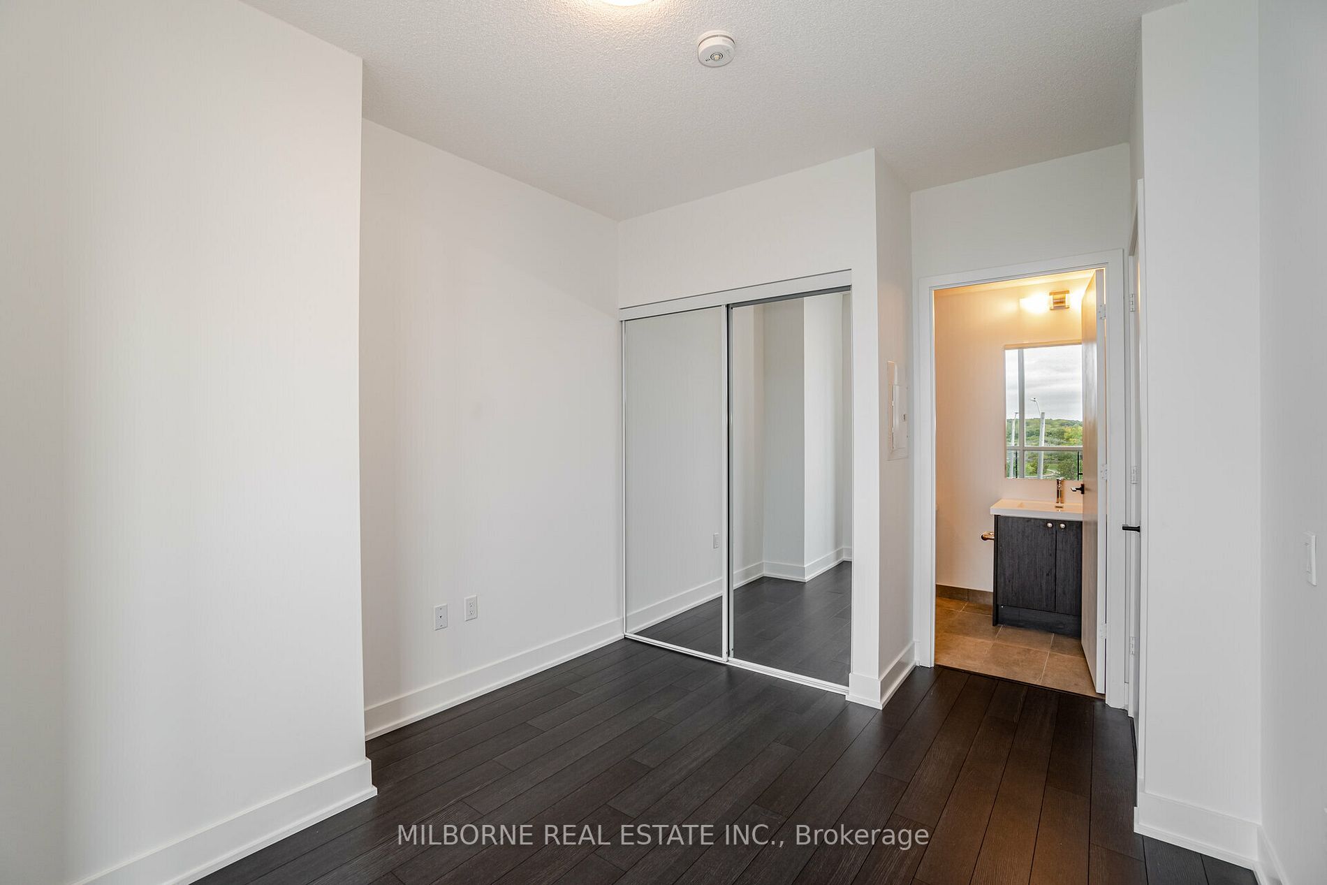 60 George Butchart Dr, #119