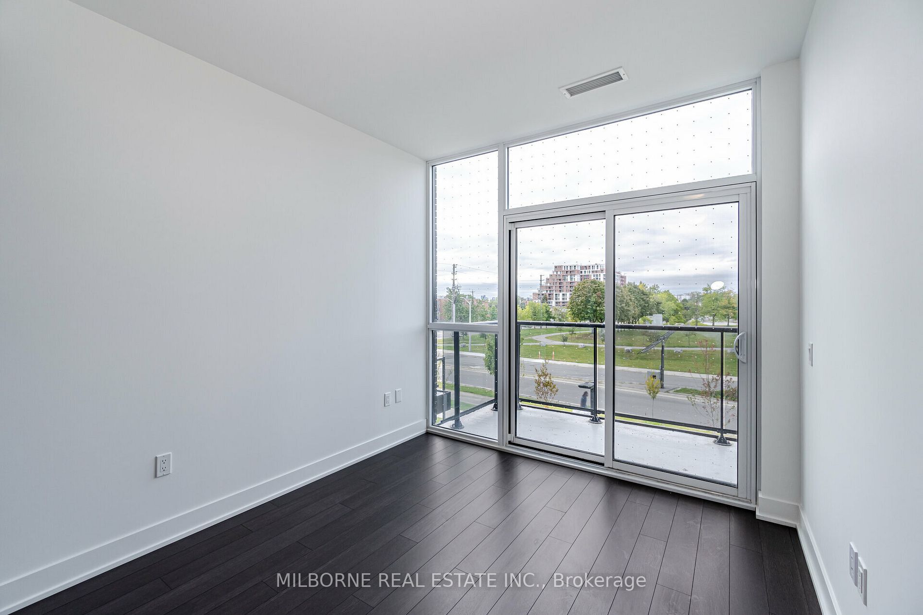 60 George Butchart Dr, #119