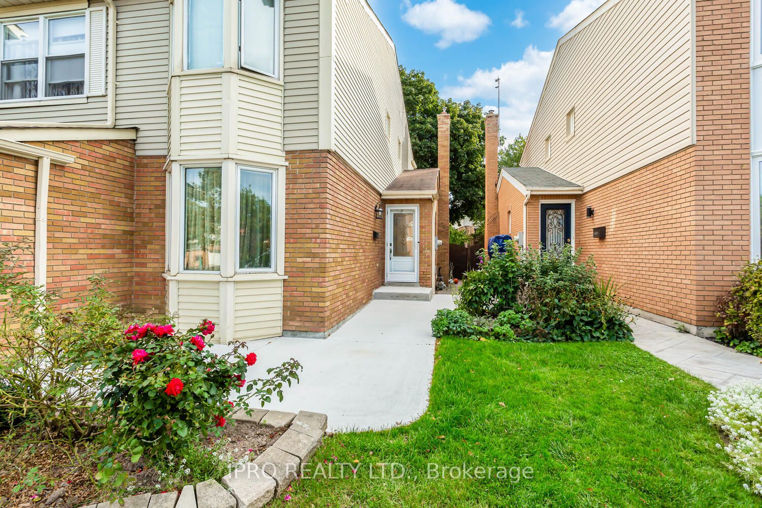 4194 Martlen Cres