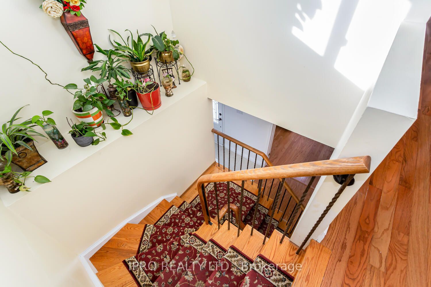 4194 Martlen Cres