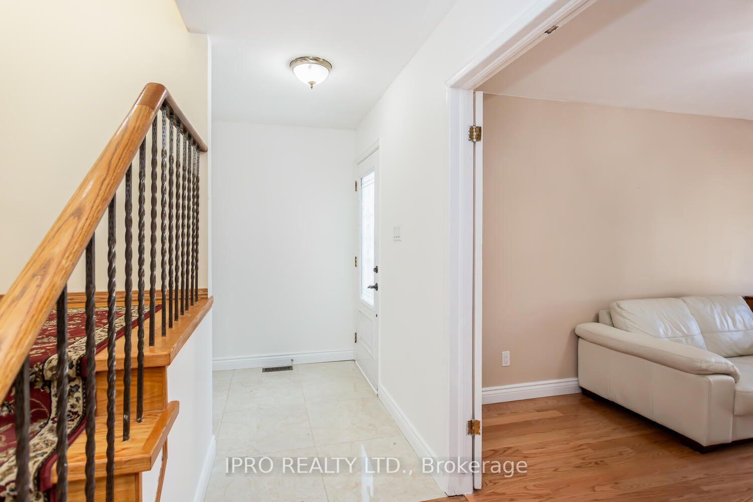 4194 Martlen Cres