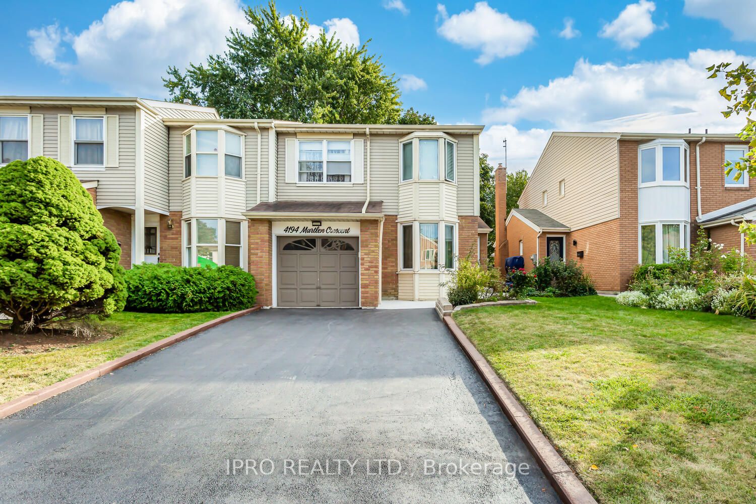 4194 Martlen Cres