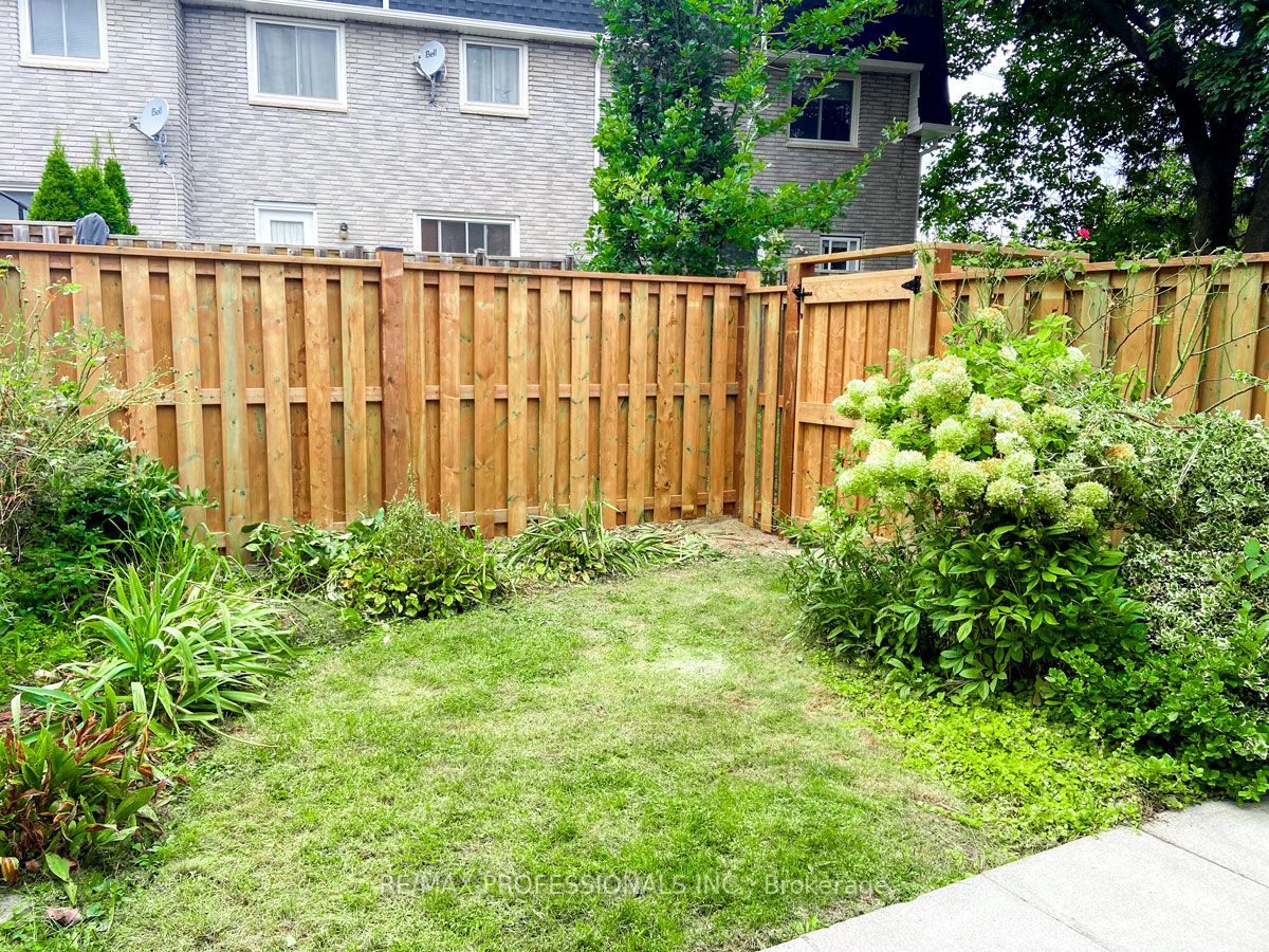 2035 Amherst Heights Crt, #29