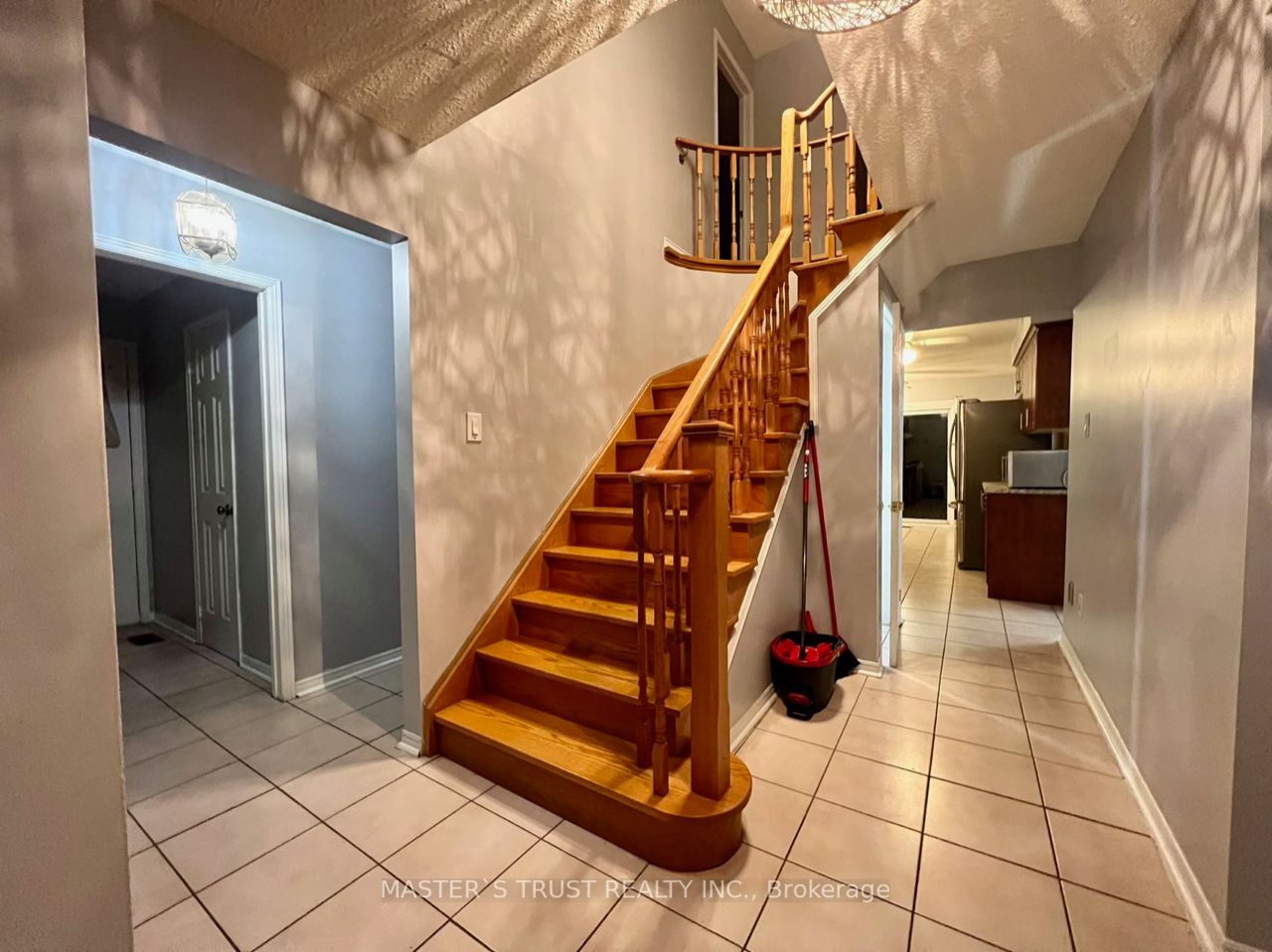 63 Stillwater Cres