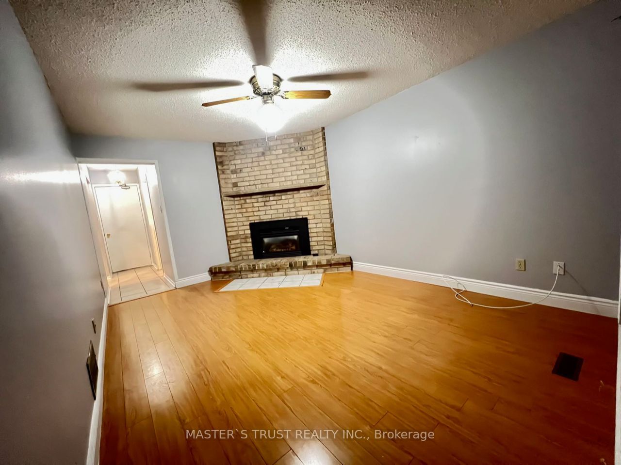 63 Stillwater Cres