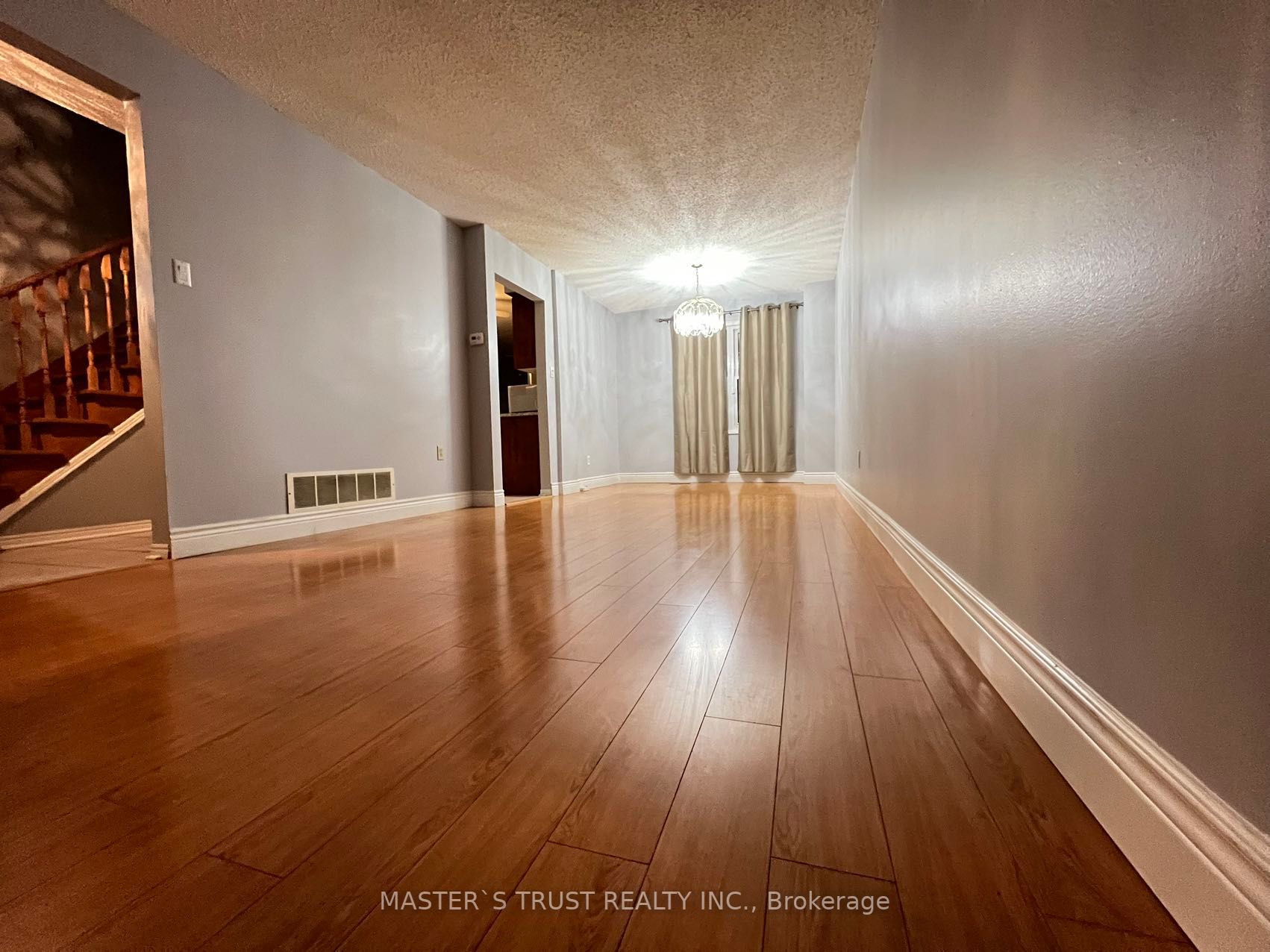 63 Stillwater Cres