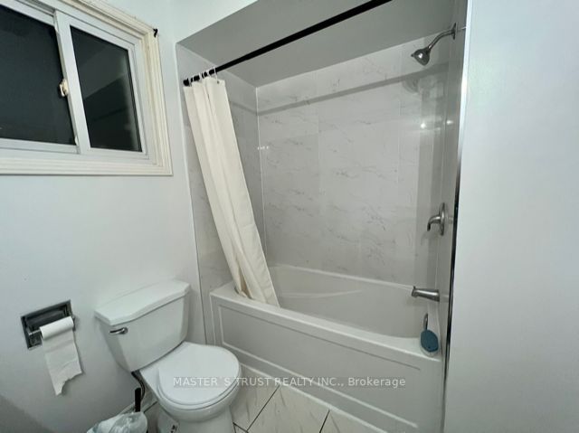 63 Stillwater Cres