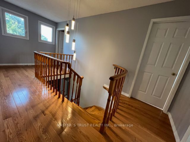 63 Stillwater Cres