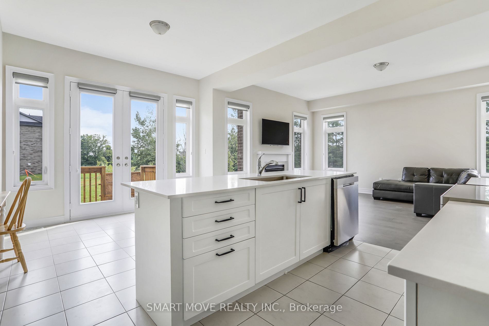 1163 Queens Plate Rd