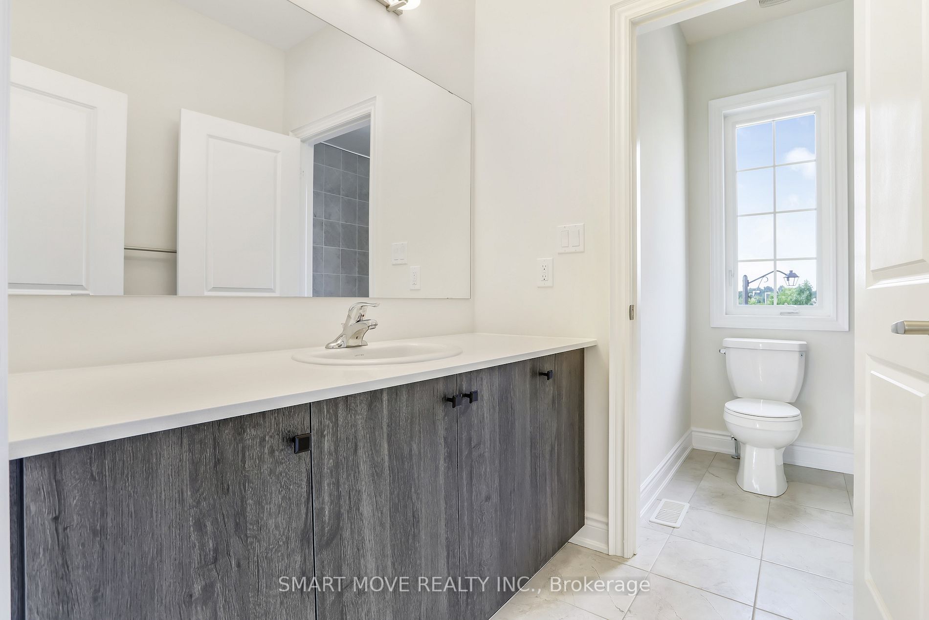 1163 Queens Plate Rd