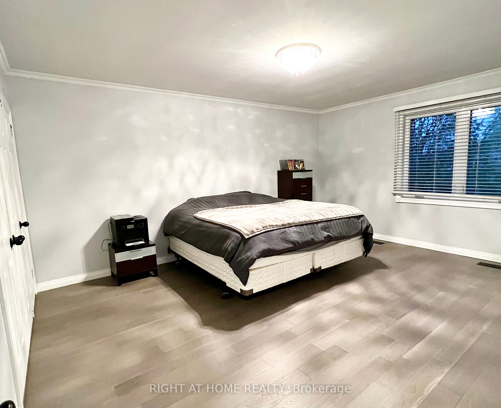 3335 Enniskillen Circ