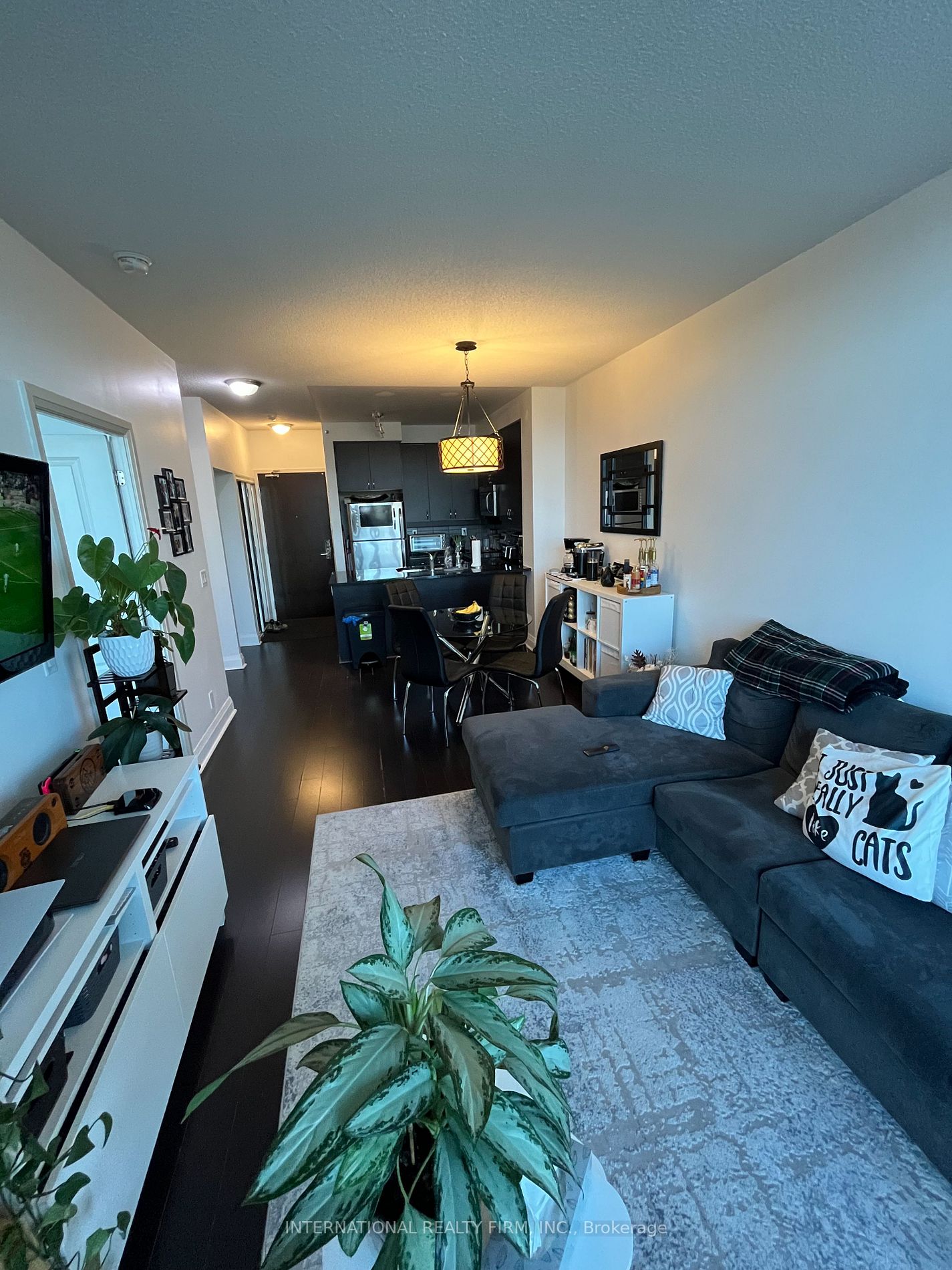 1185 The Queensway Ave, #215