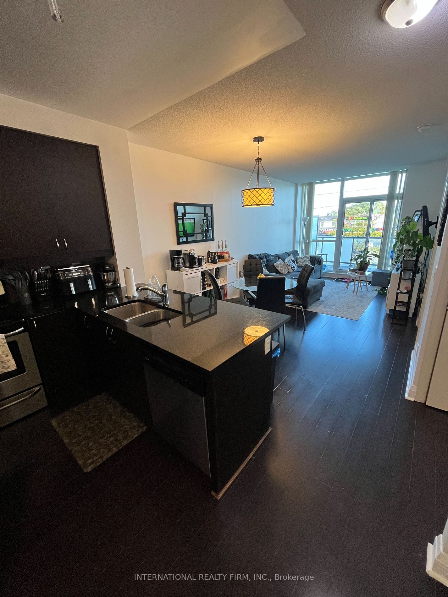 1185 The Queensway Ave, #215