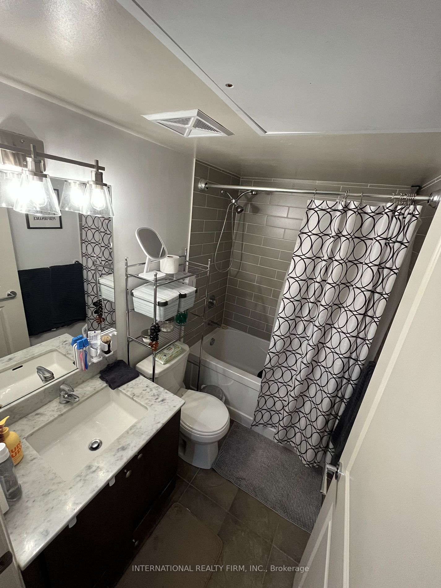 1185 The Queensway Ave, #215