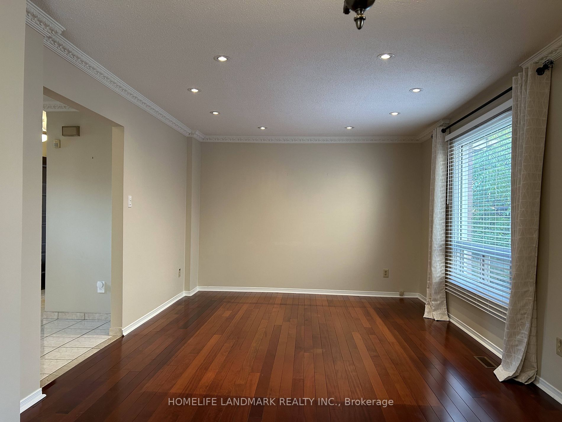 4120 Chadburn Cres