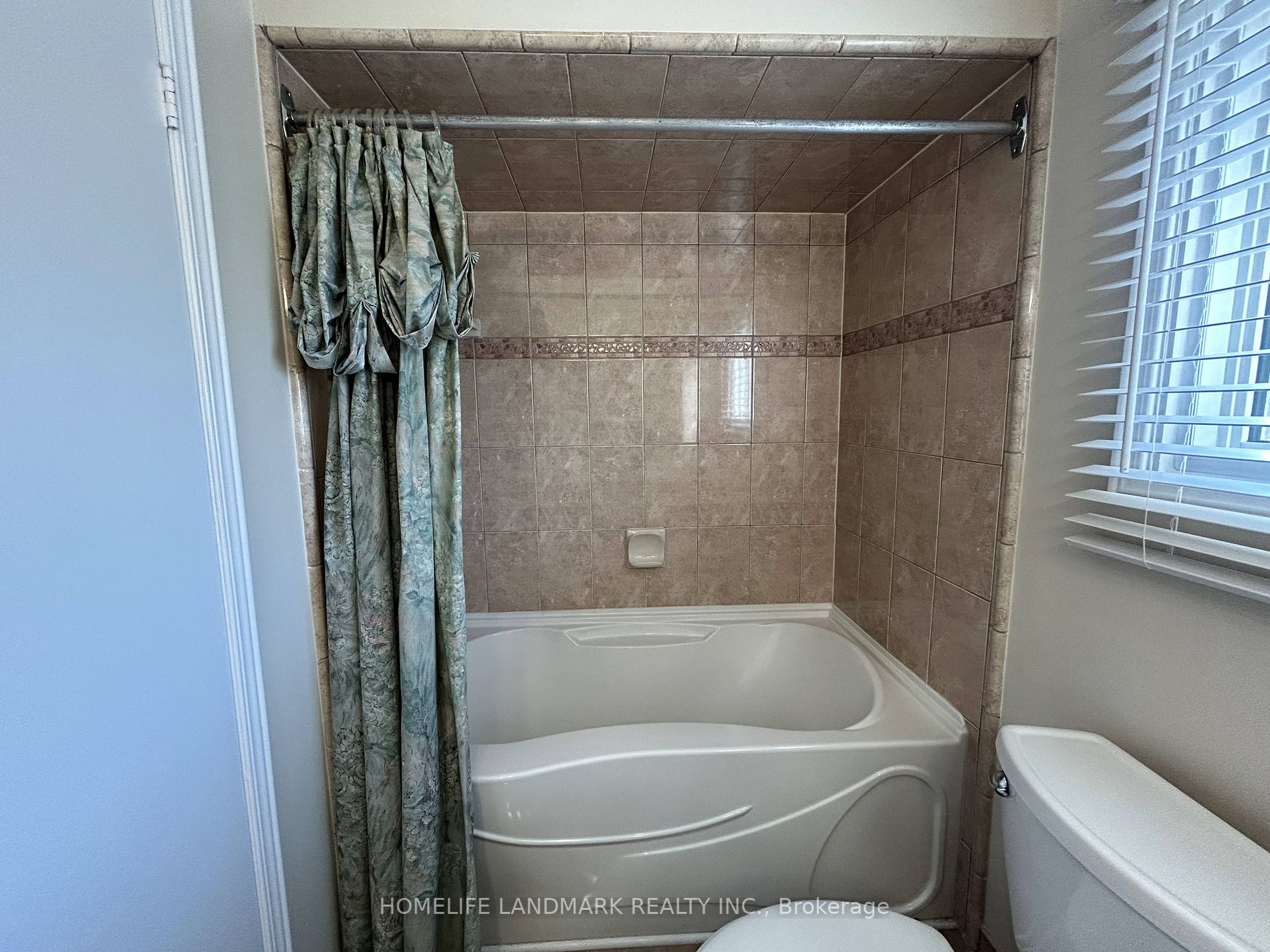 4120 Chadburn Cres