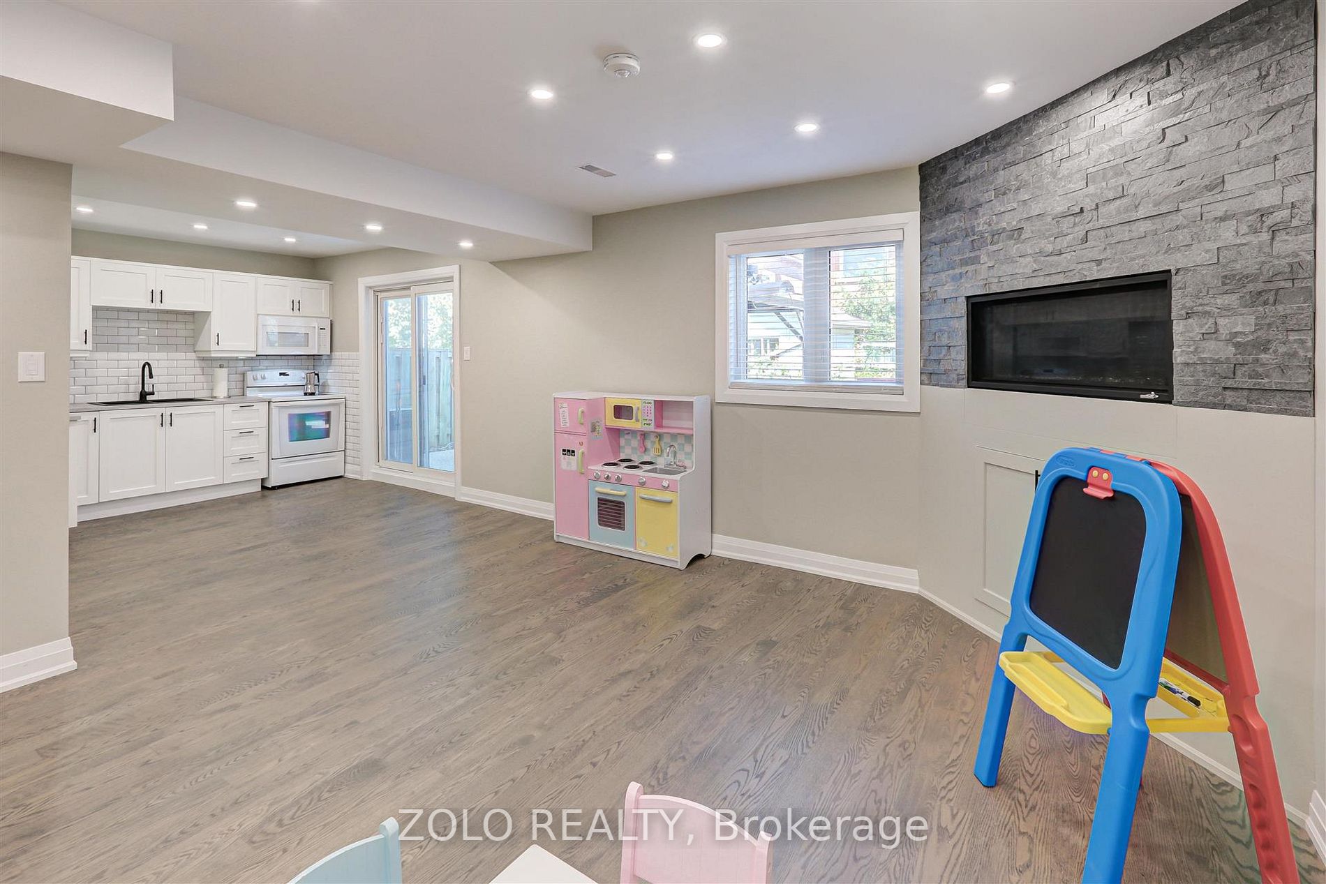 4303 Curia Crescent