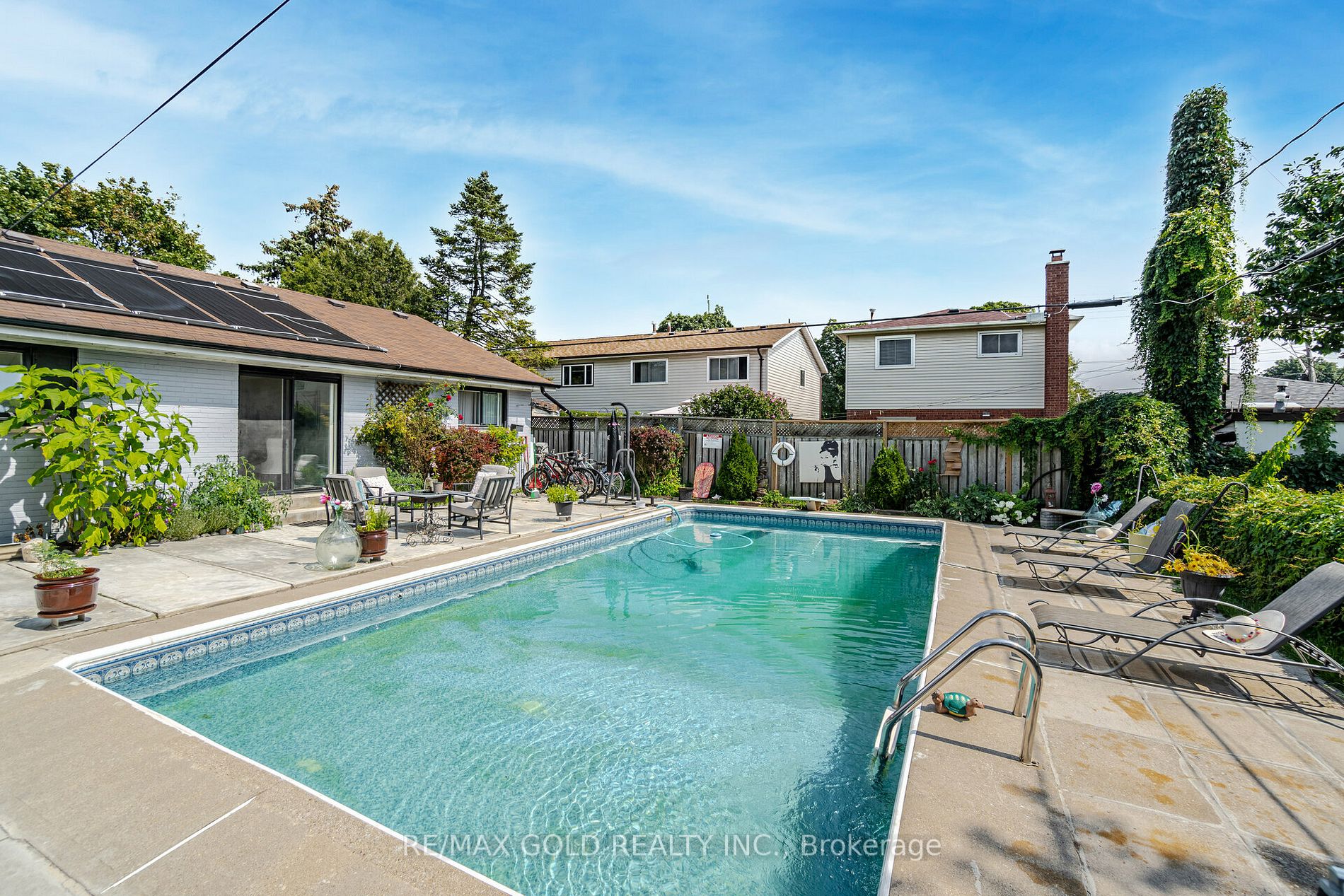 44 Stanley Crt