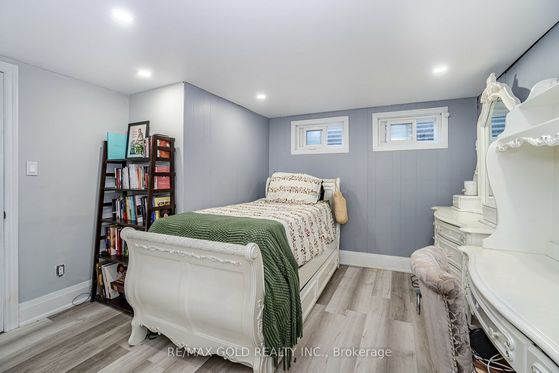44 Stanley Crt