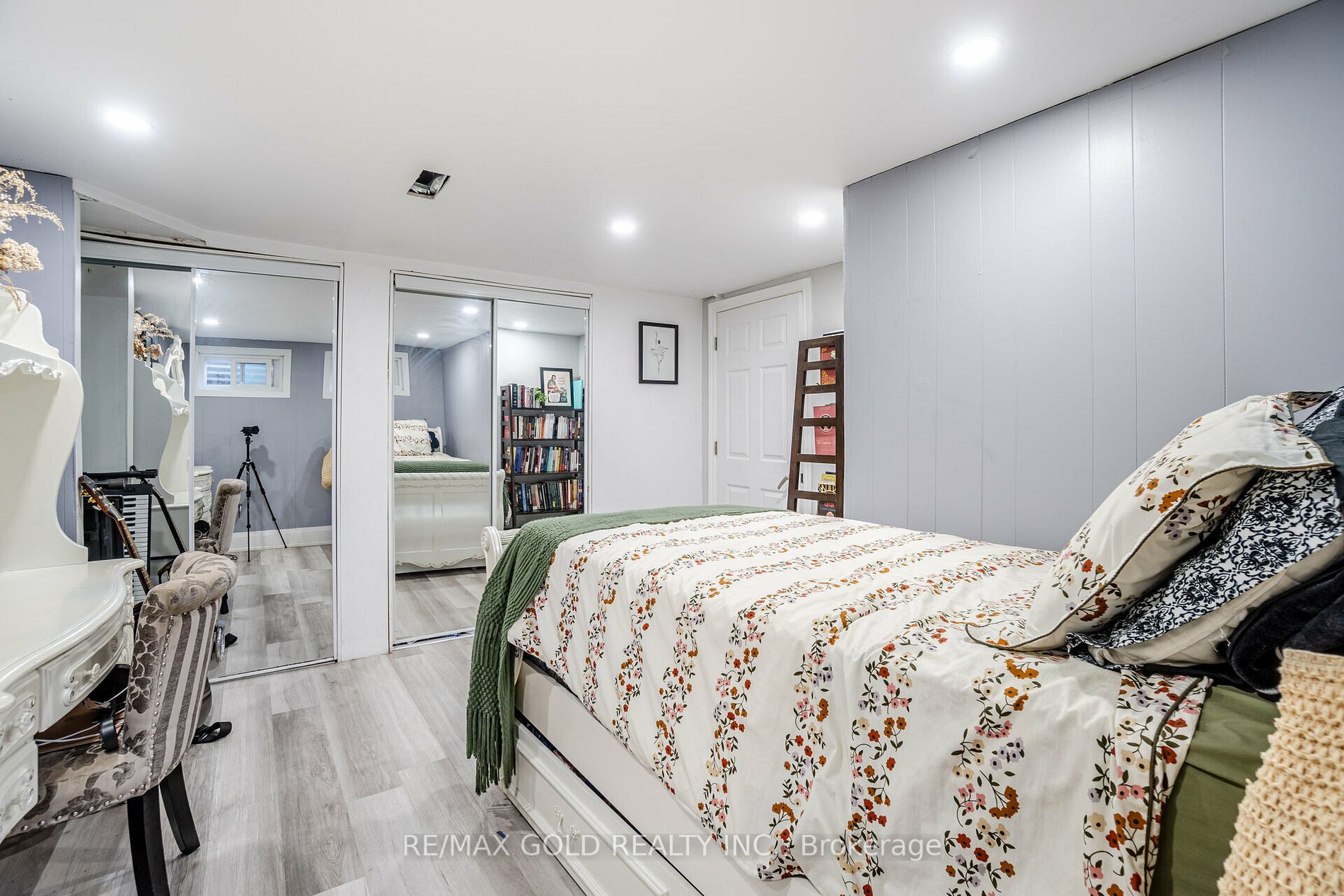 44 Stanley Crt