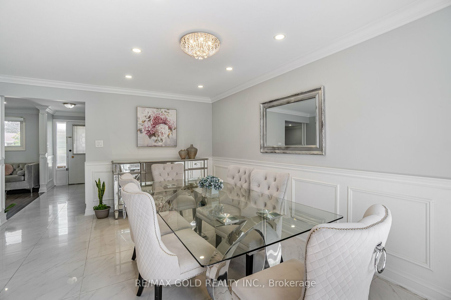 44 Stanley Crt