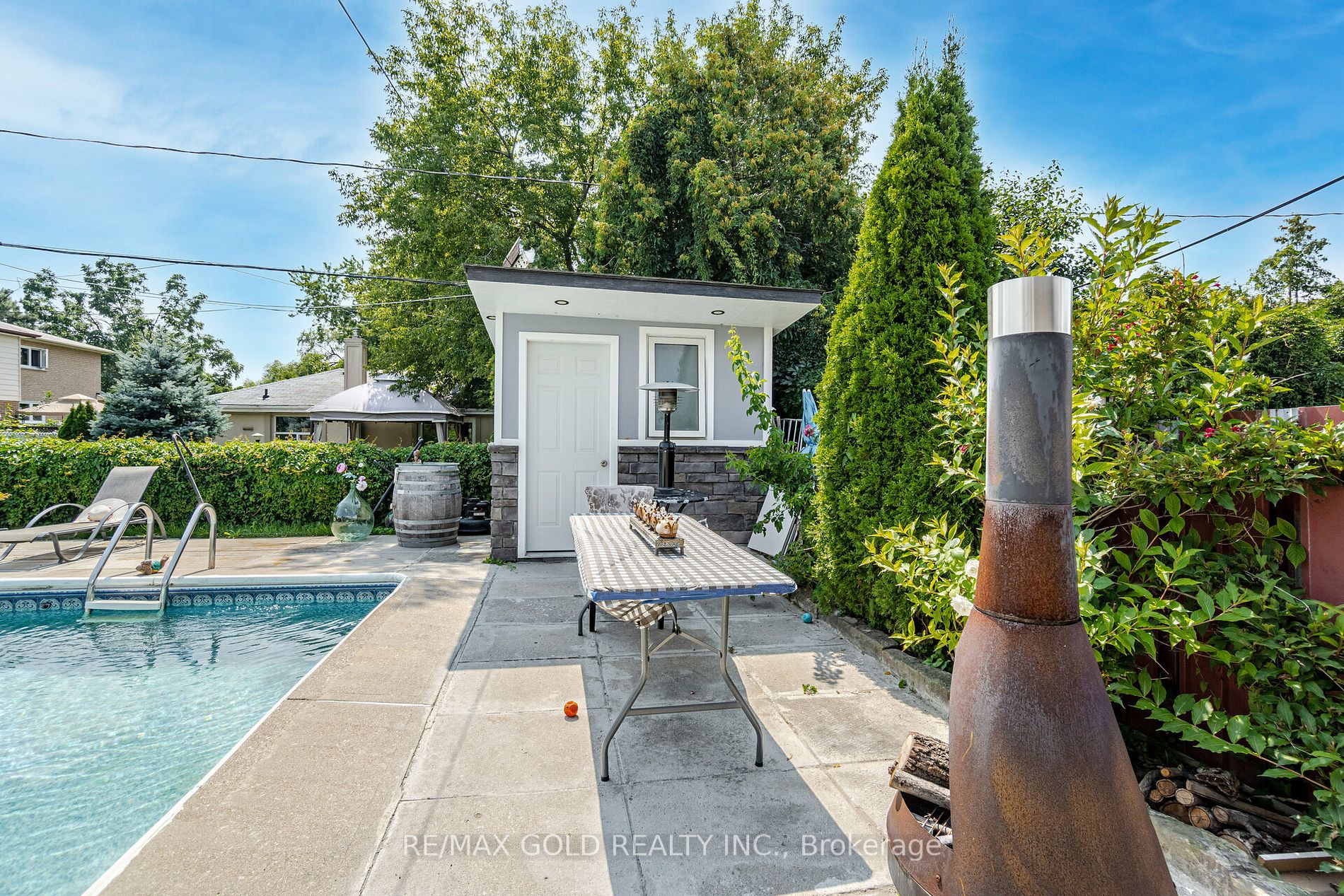 44 Stanley Crt