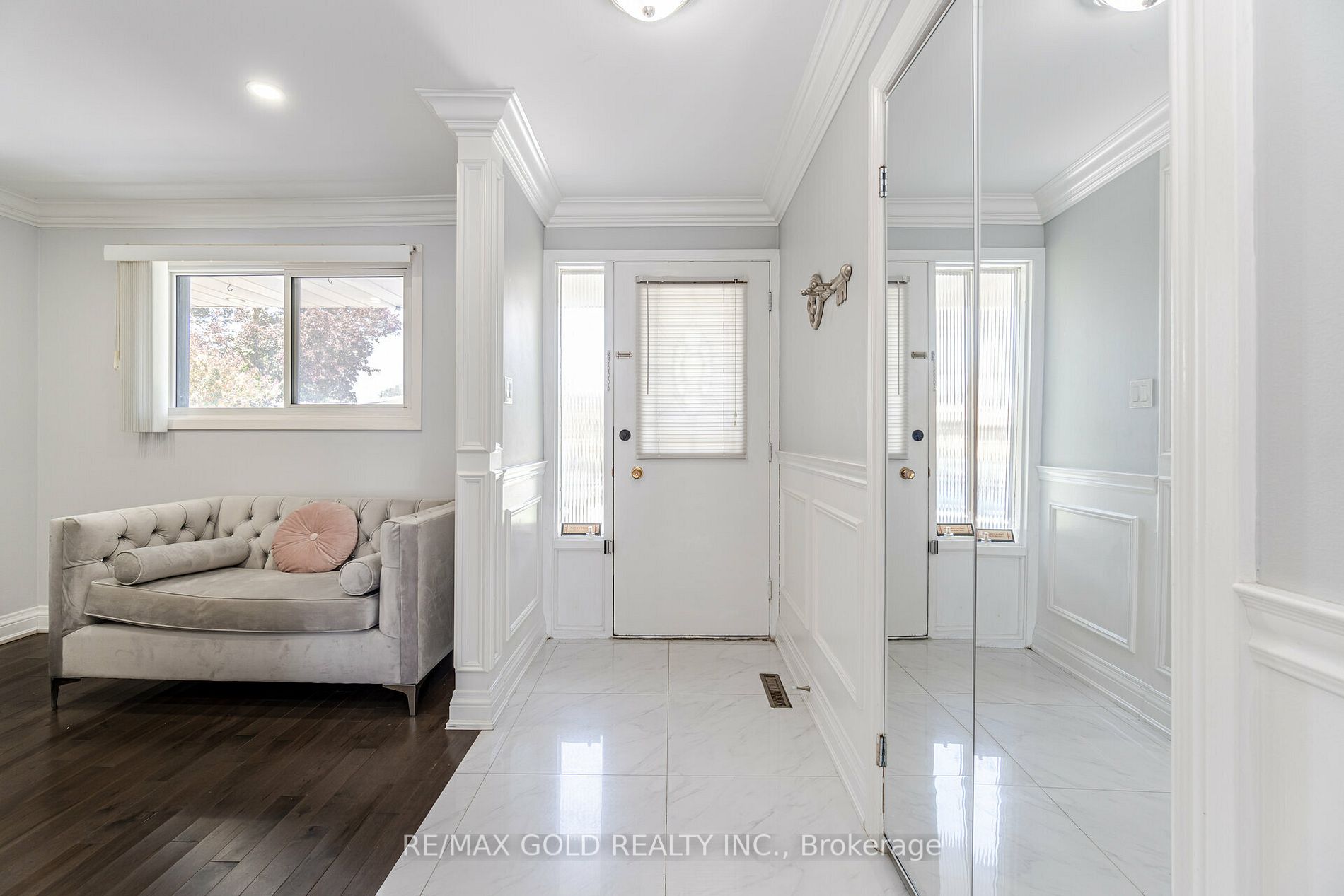 44 Stanley Crt