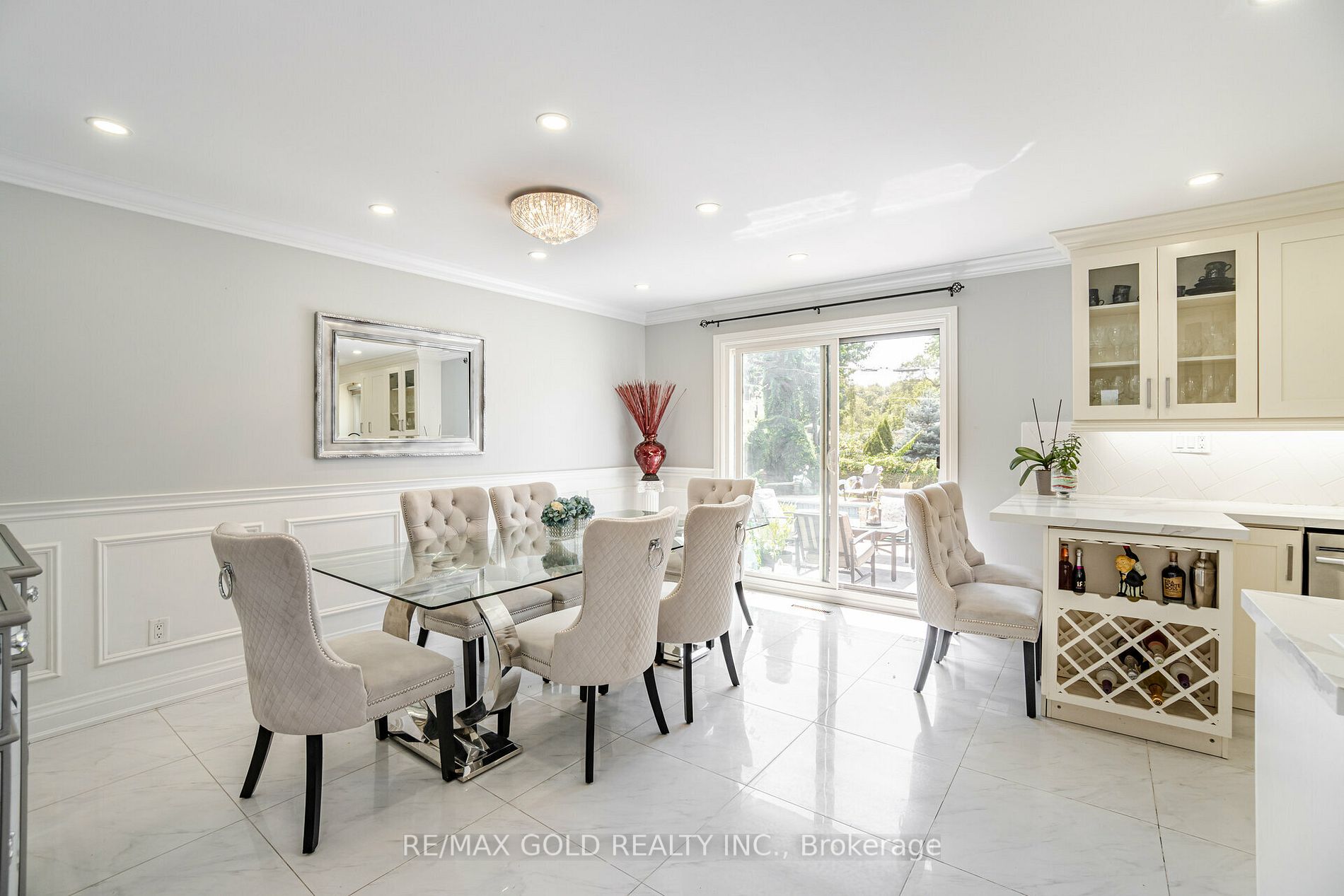 44 Stanley Crt