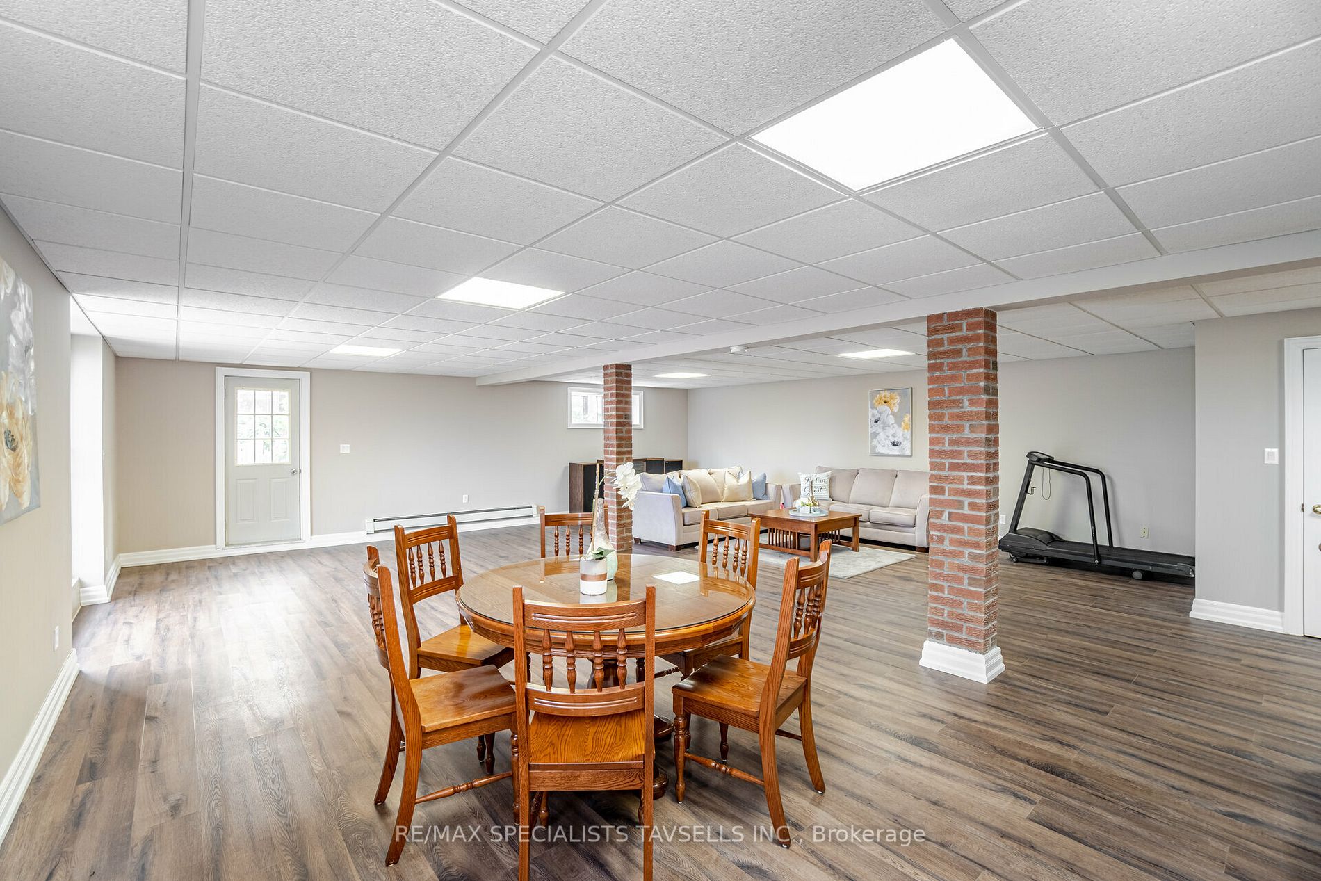 10661 Halls Lake Sdrd