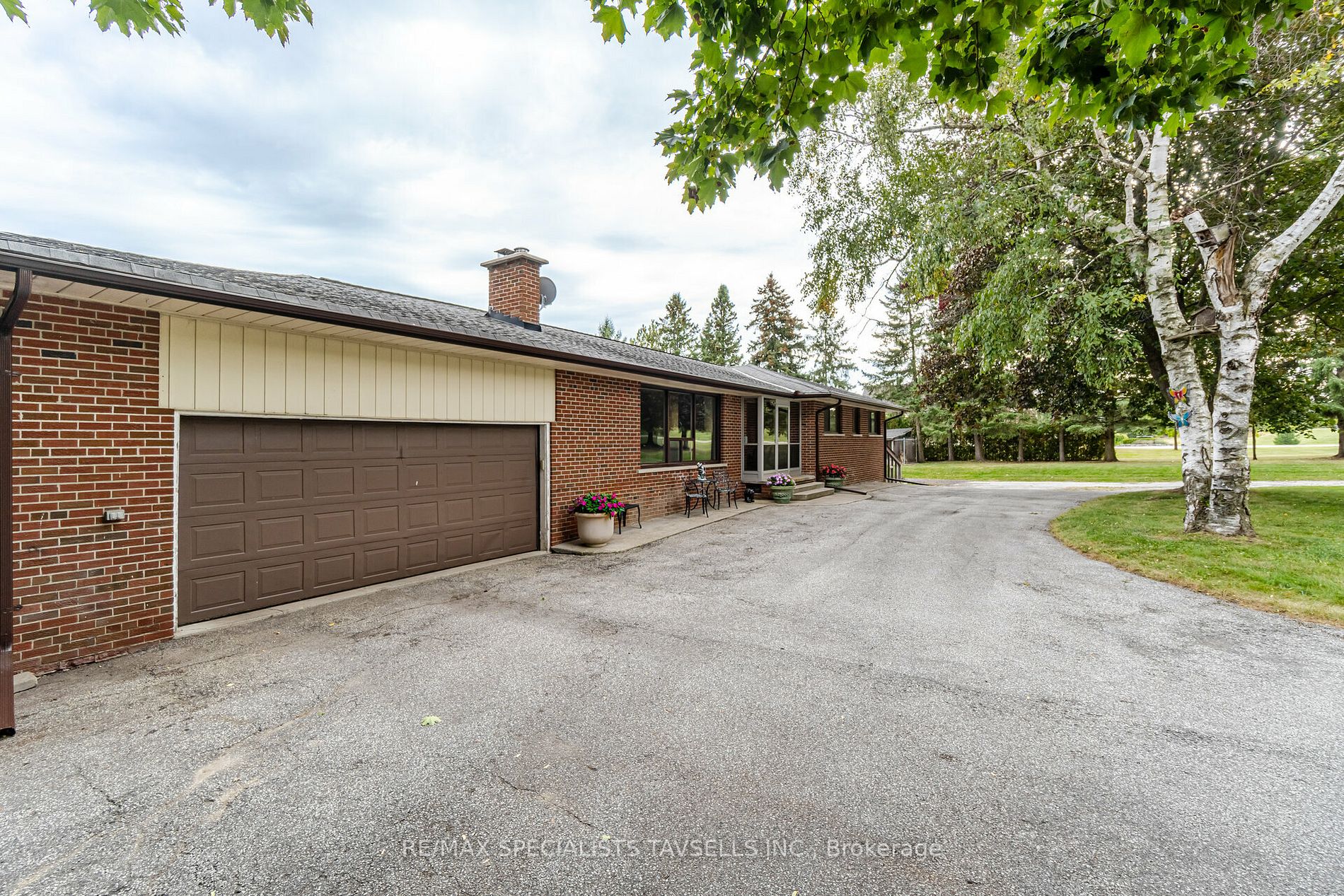 10661 Halls Lake Sdrd