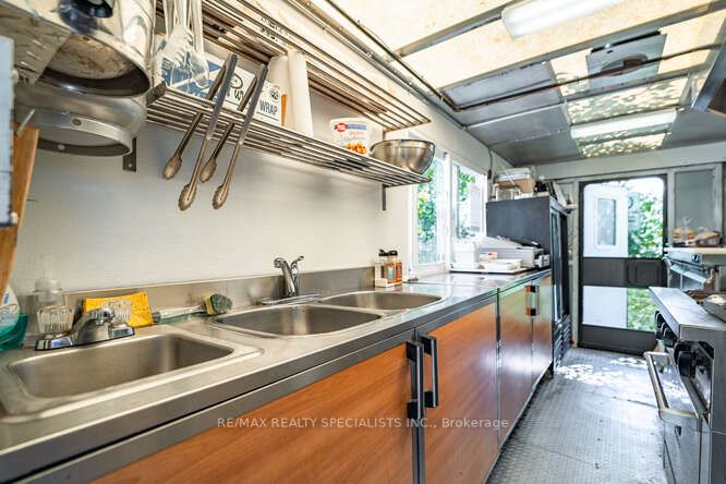 155 Waterfront Tr