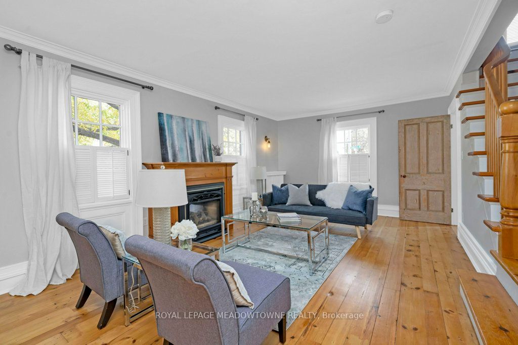 19 Isabella Street