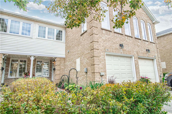 49 Heathcliffe Sq, Brampton