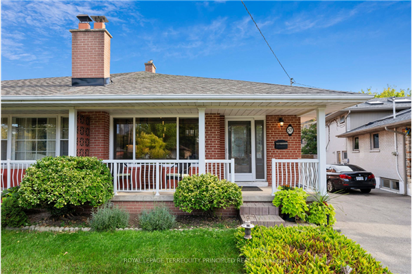 57 Graystone Gdns, Toronto