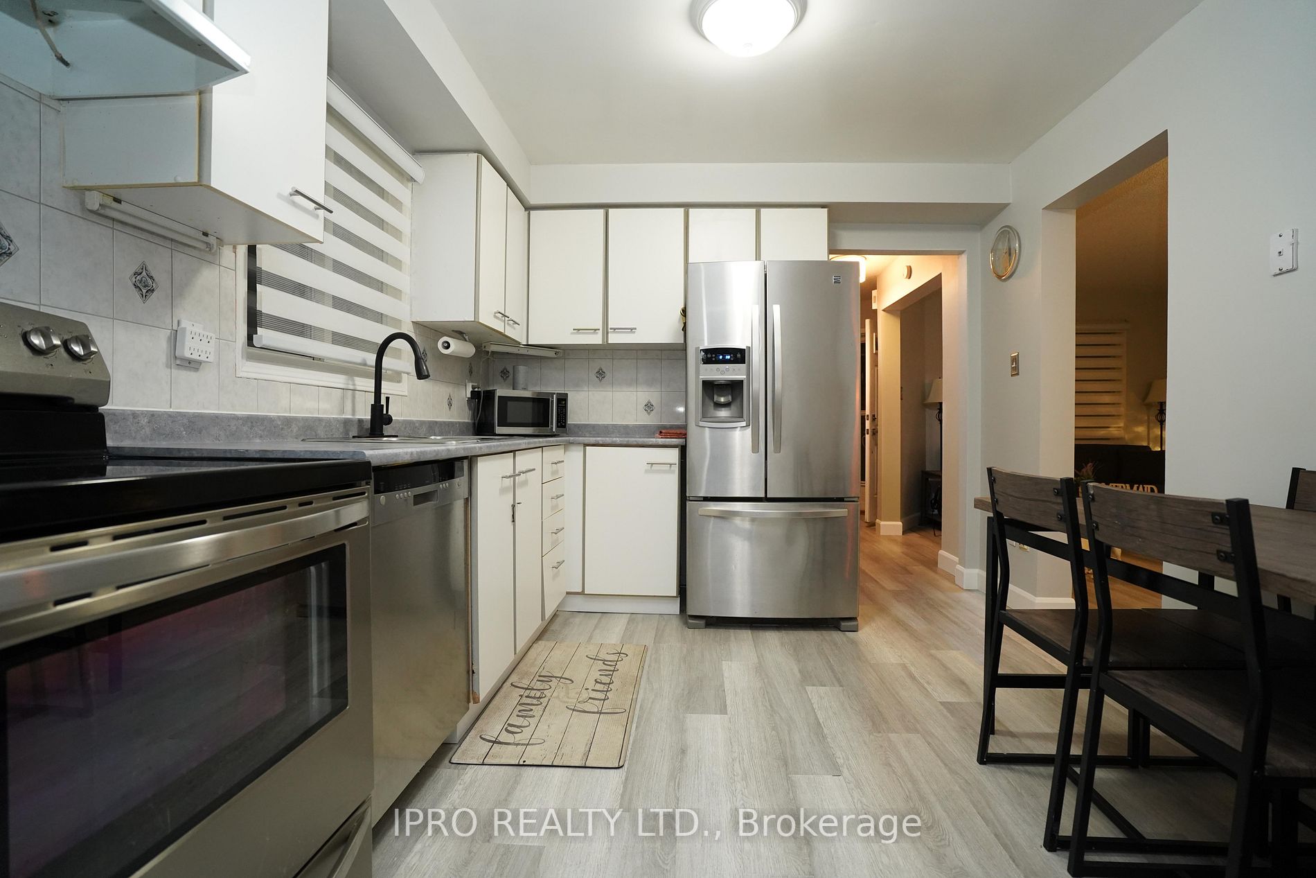 17 Smith Dr