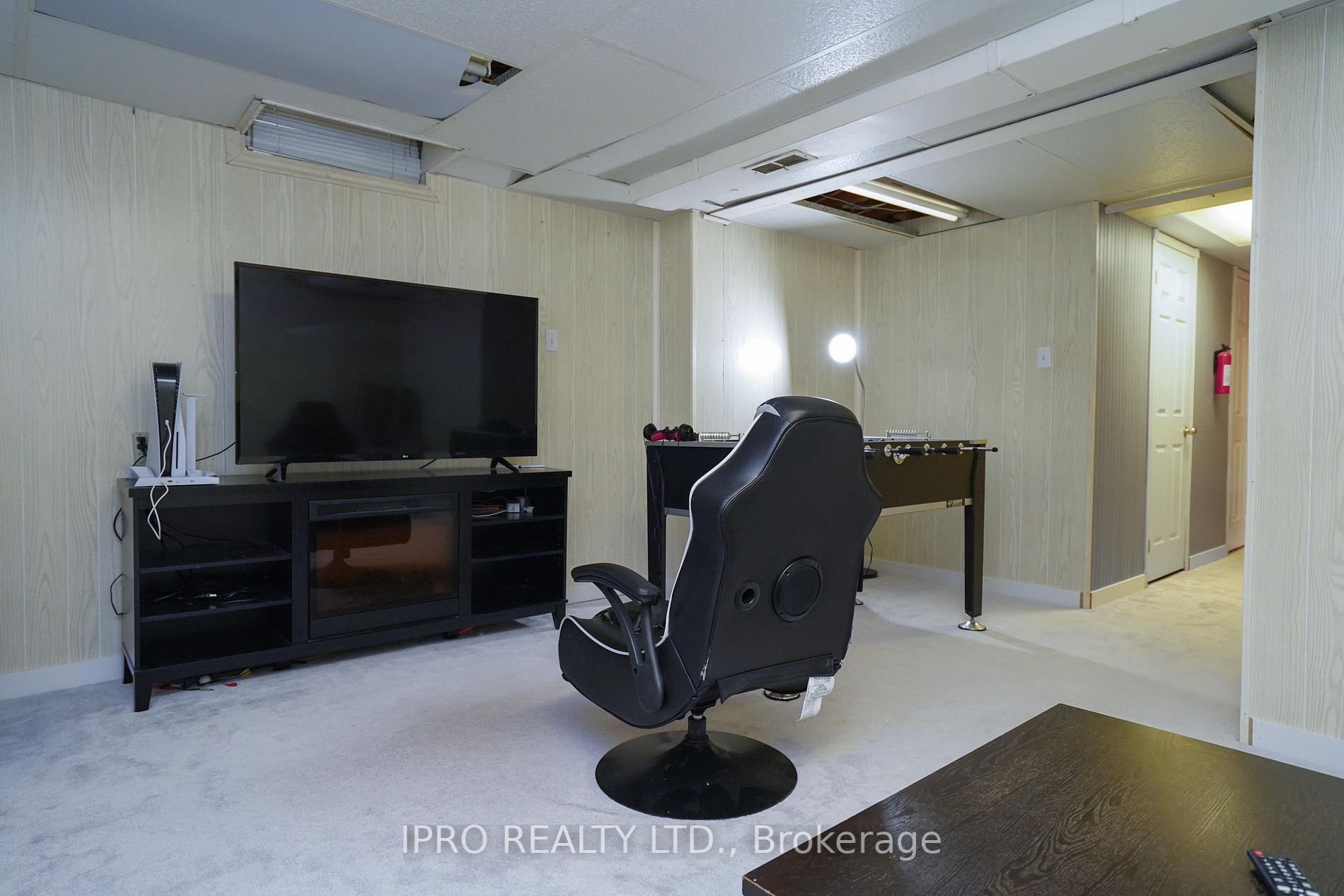 17 Smith Dr