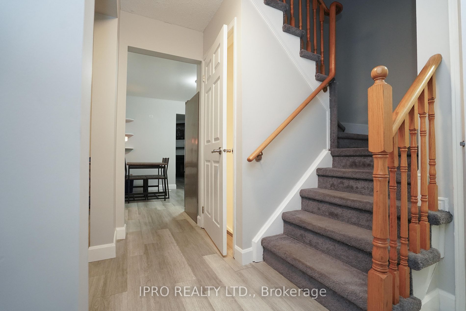 17 Smith Dr