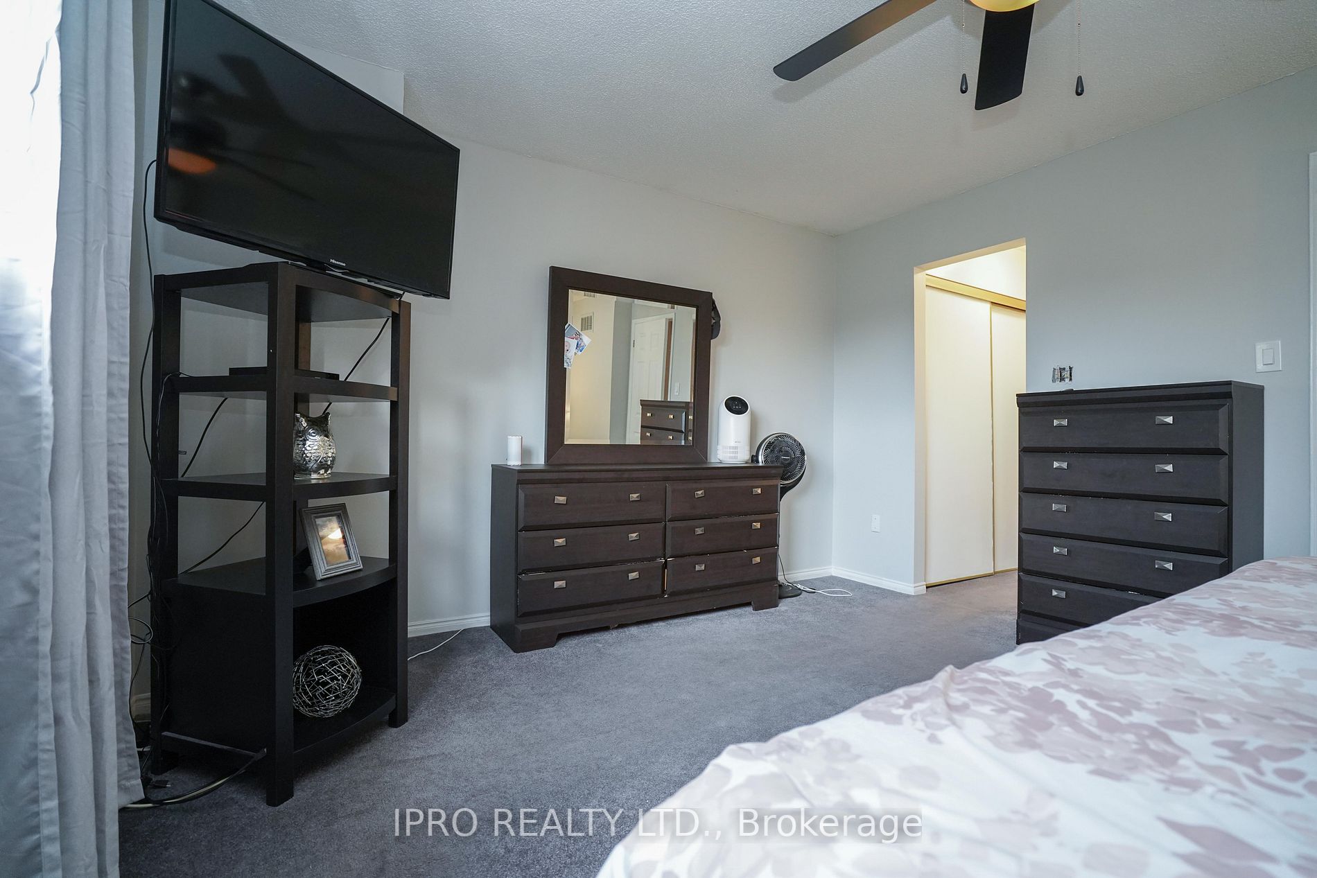 17 Smith Dr
