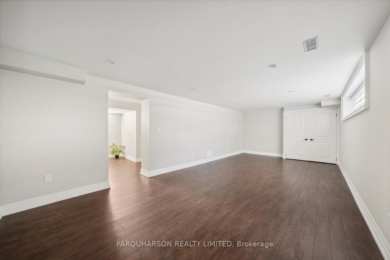 18 Minstrel Dr