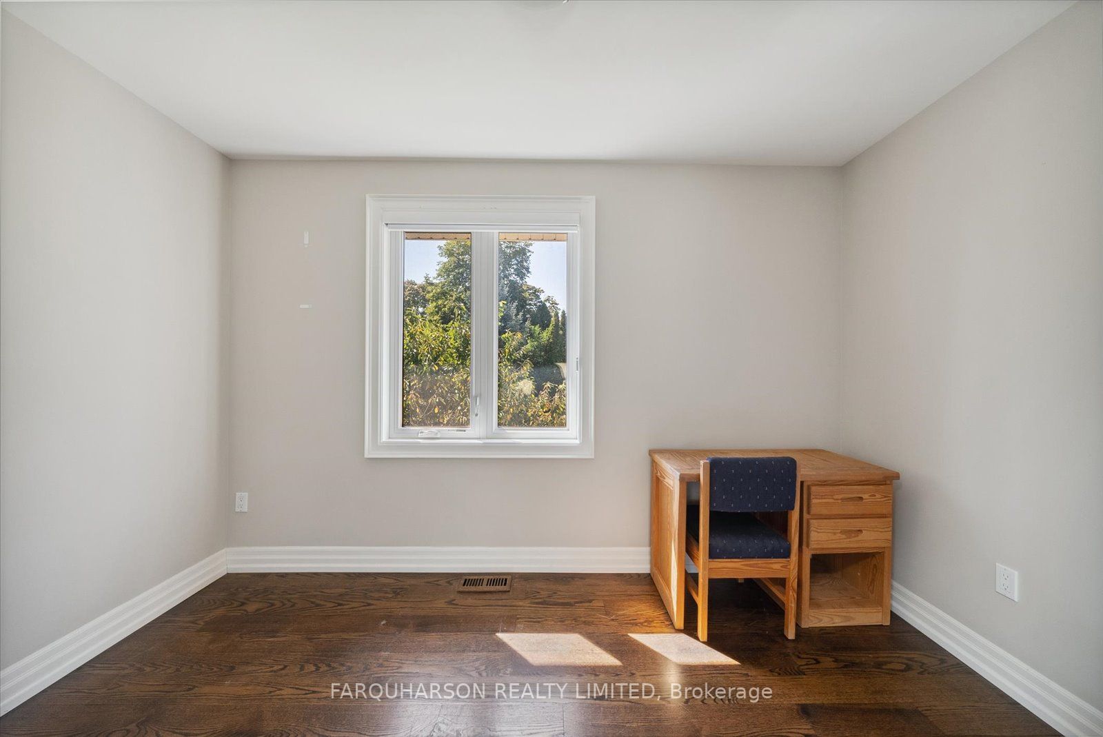18 Minstrel Dr