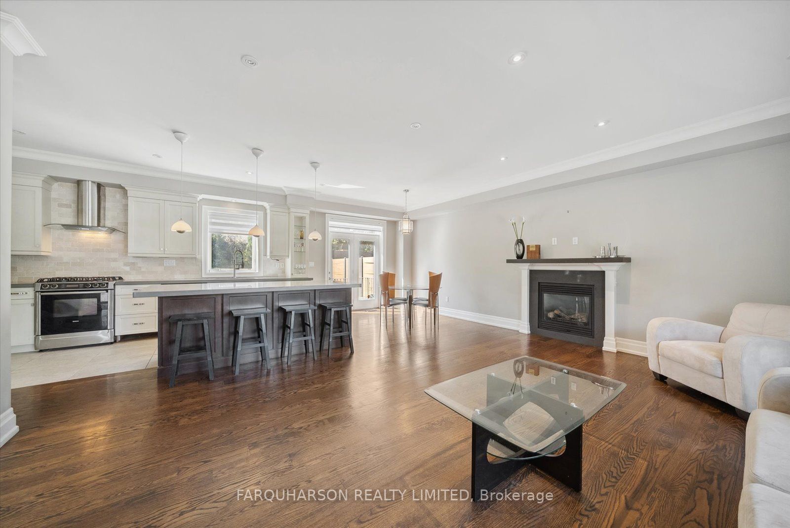 18 Minstrel Dr