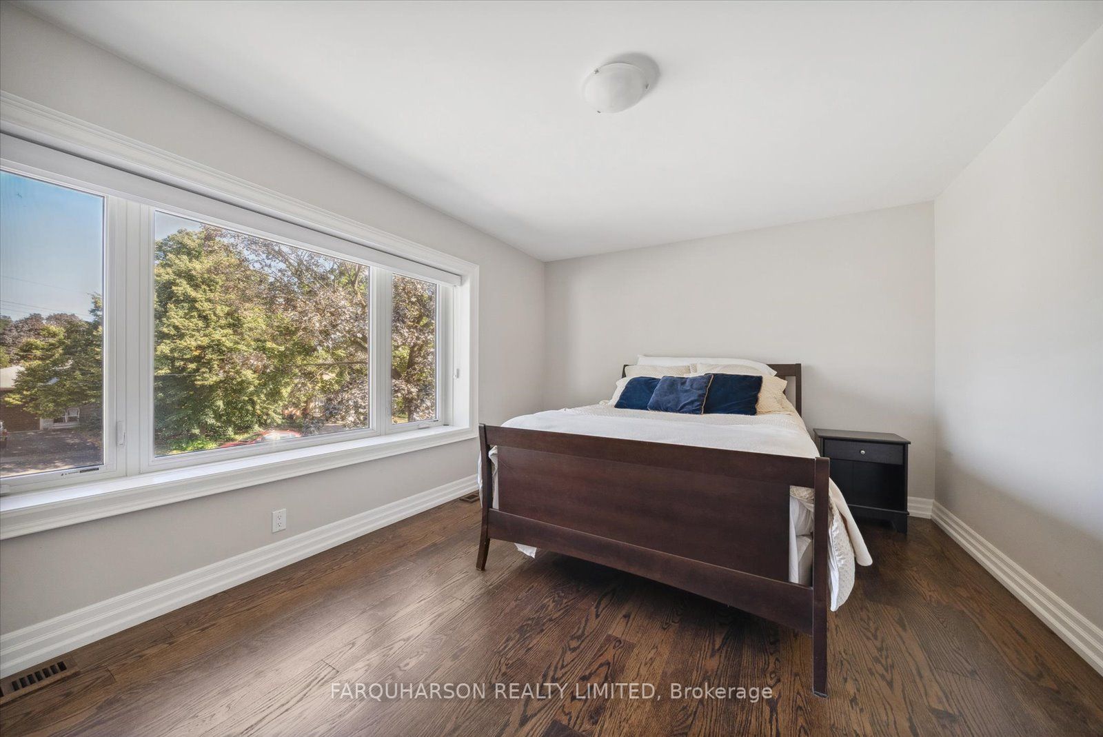 18 Minstrel Dr