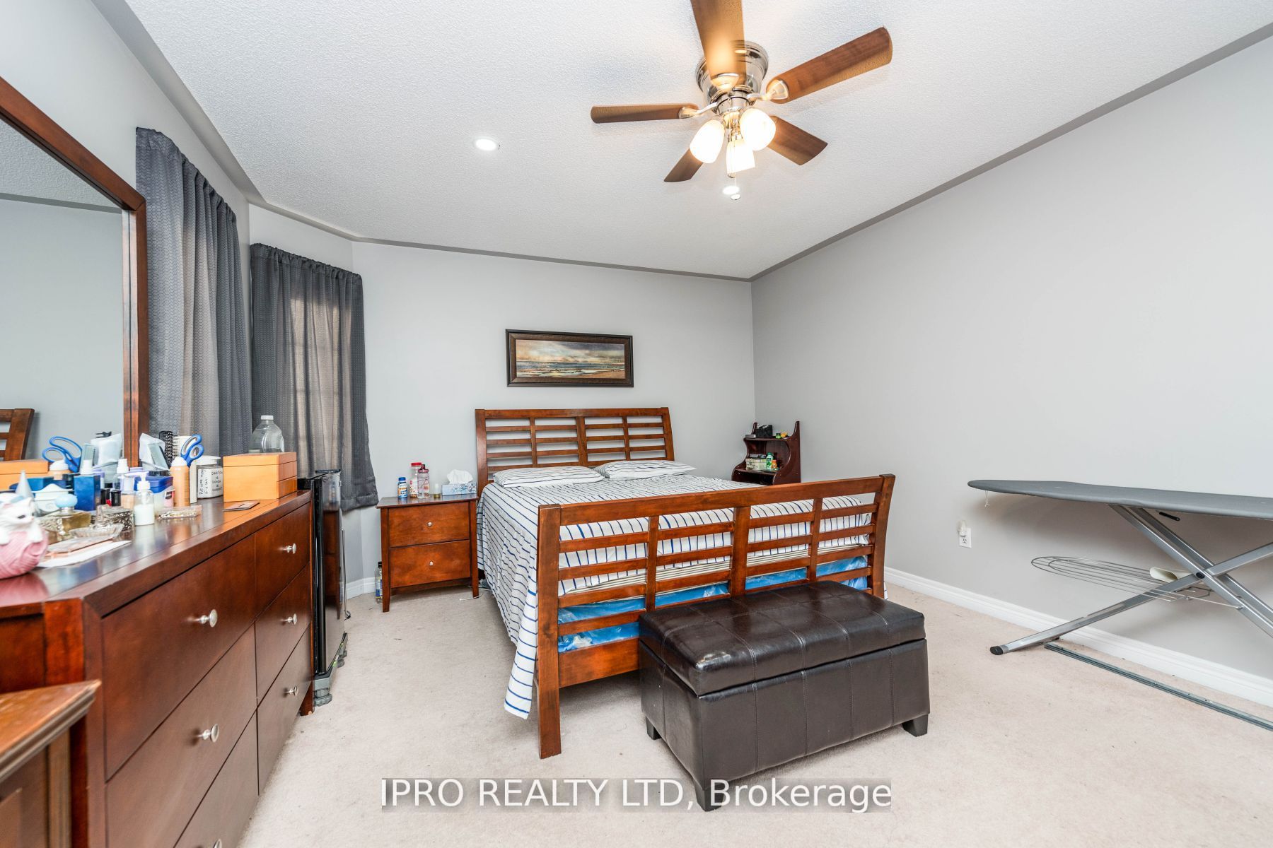 41 Fallstar Cres