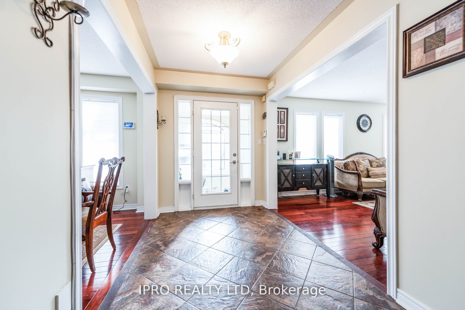 41 Fallstar Cres