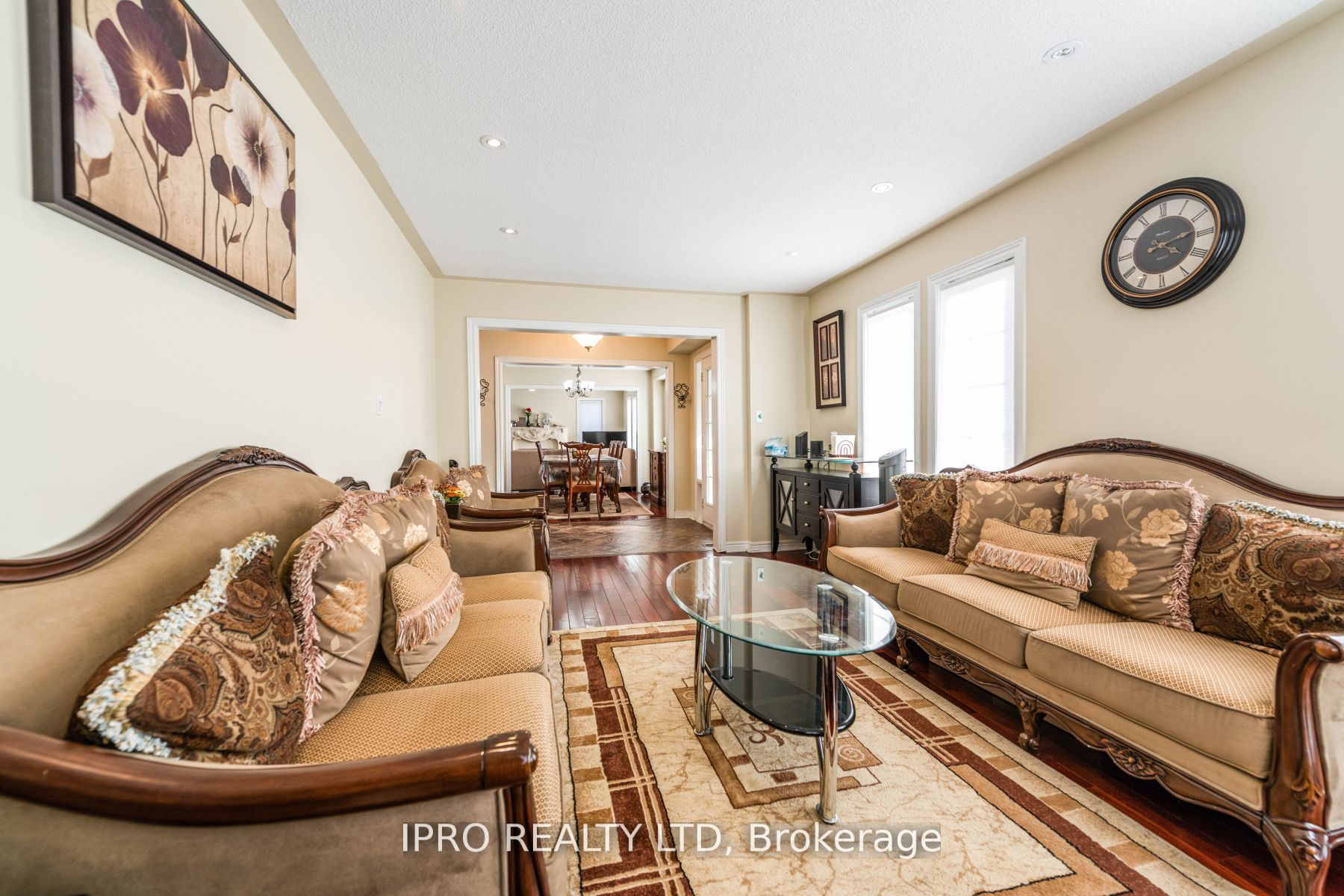 41 Fallstar Cres