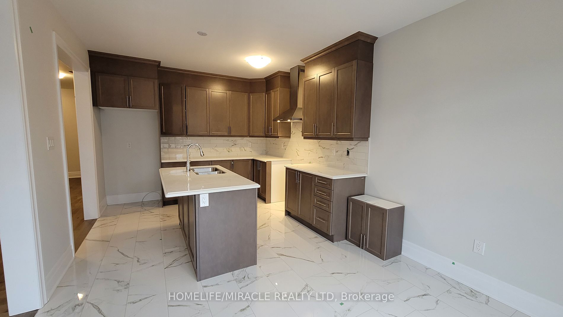 12 Rosewell Cres