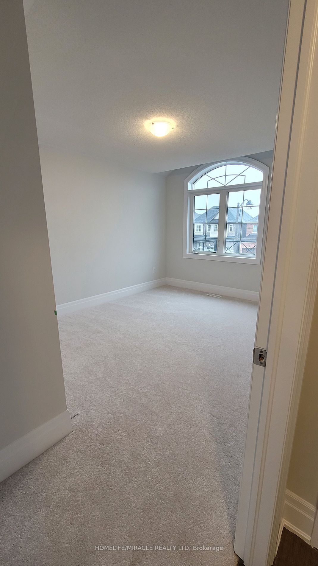 12 Rosewell Cres