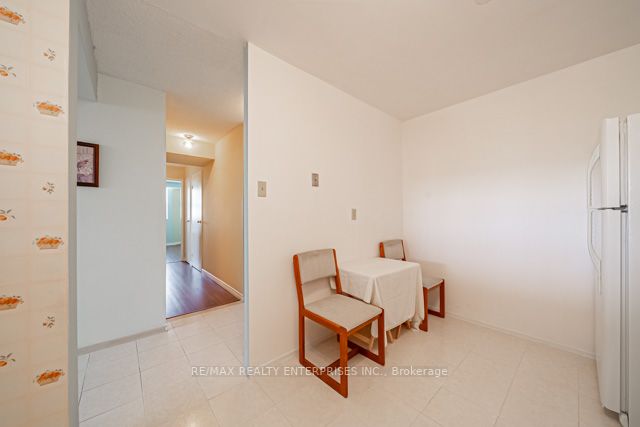 3845 Lake Shore Blvd, #911