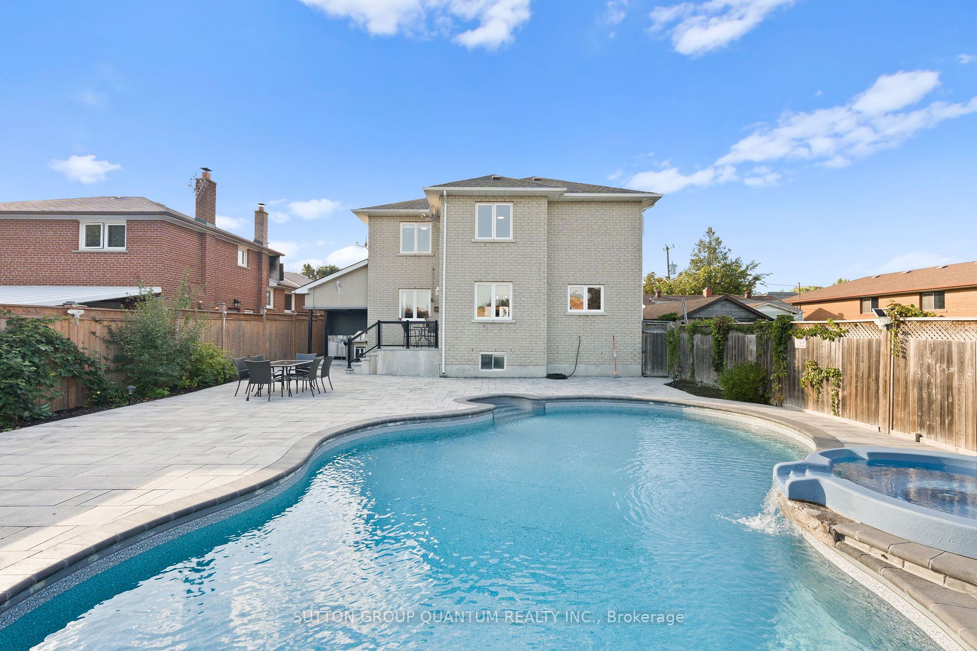 900 Atwater Ave